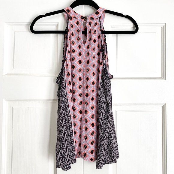 Xhilaration Floral Aztec Lace Top - Picture 5 of 5